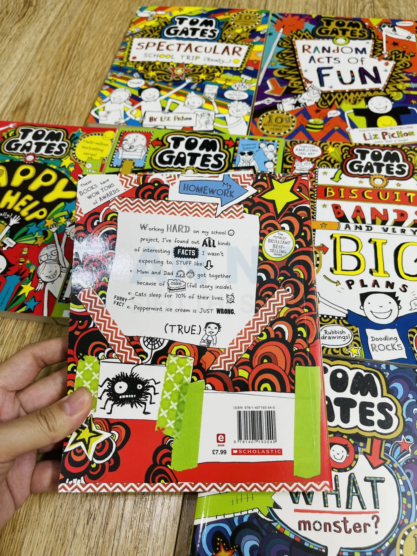 Truyện Tiếng Anh – Tom Gates Series 2 | Bộ 10 Cuốn Nhập Bìa Mềm - Ảnh 3